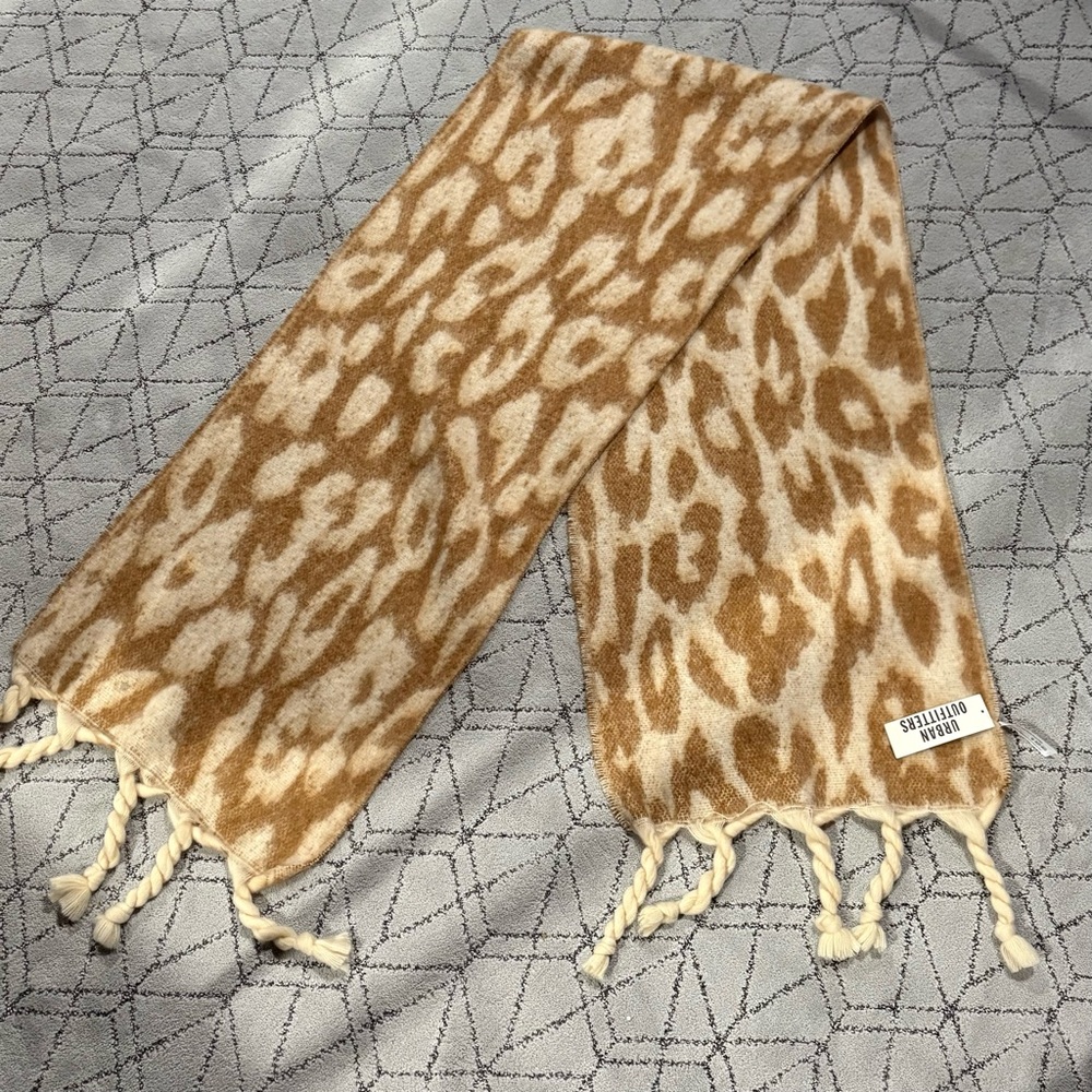 Urban Outfitters Tan and Cream Scarf